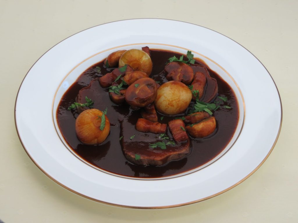 Langue de bœuf au Vin rouge（牛タンの赤ワイン煮）