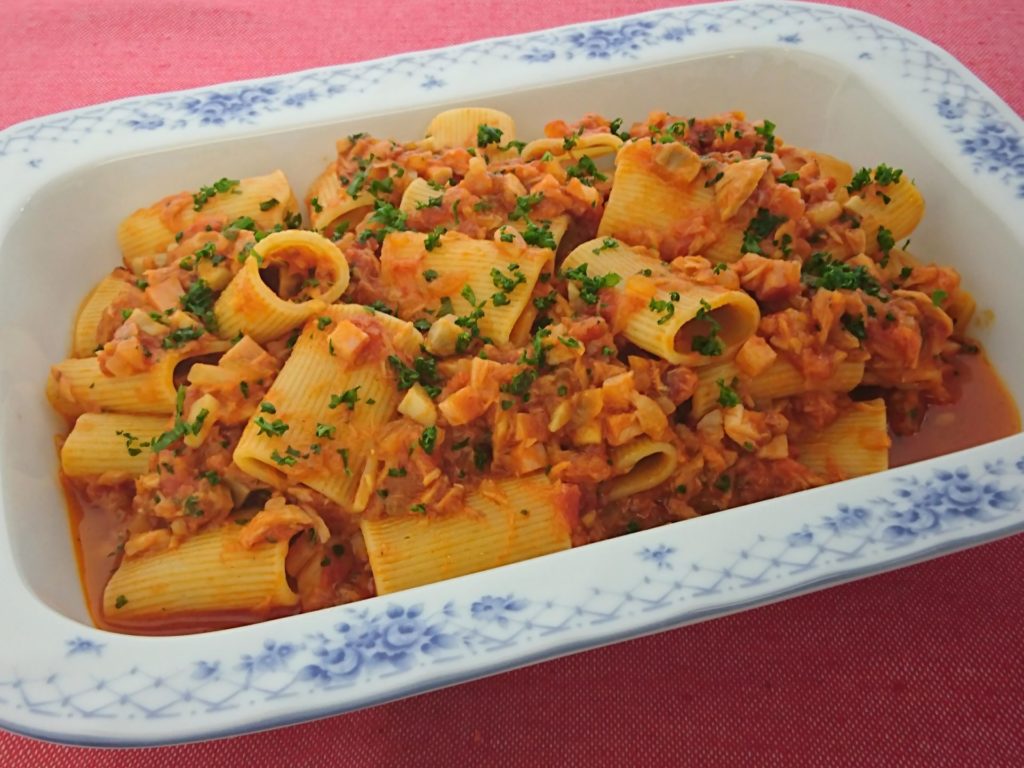 ツナとトマトソースのマカロニ イタリア 世界の地方料理