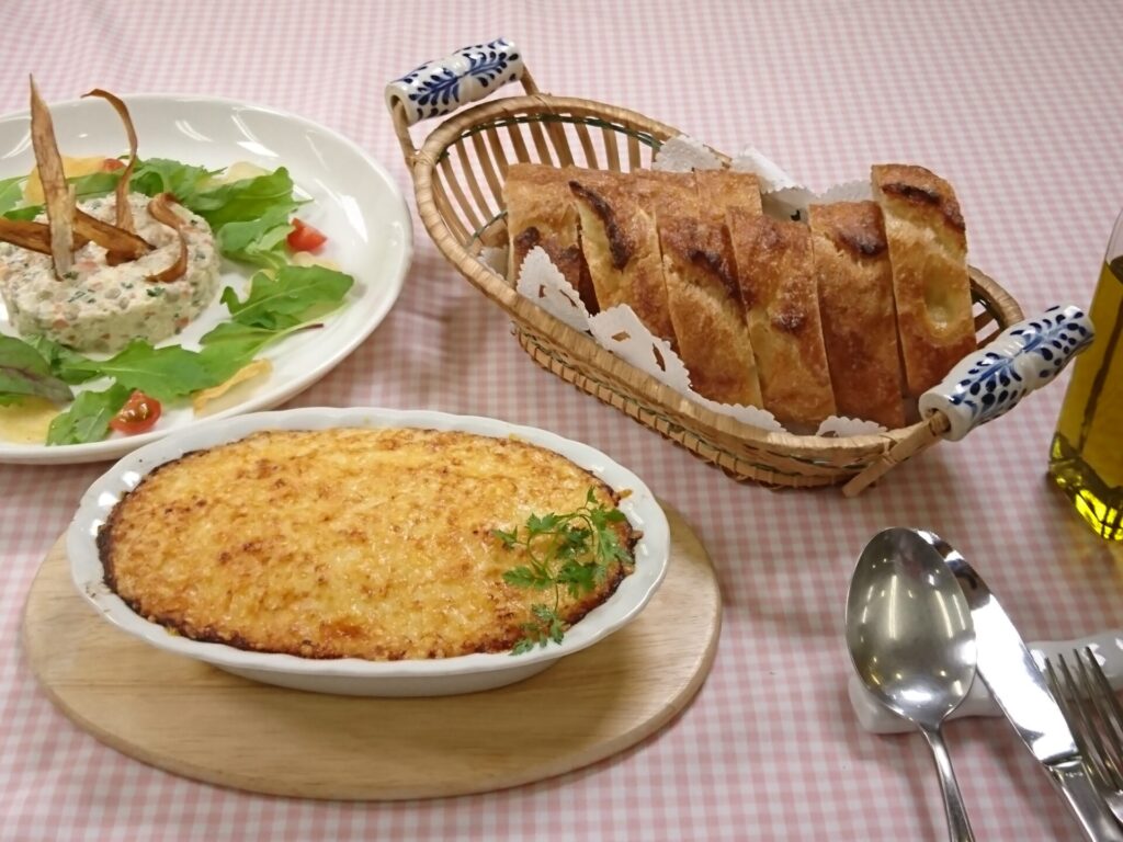 Hachis Parmentier（アッシ・パルマンティエ（牛ひき肉のラグー）【フランス共和国】）